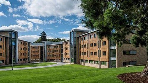 Picture of Glen Eyre halls on Glen Eyre road